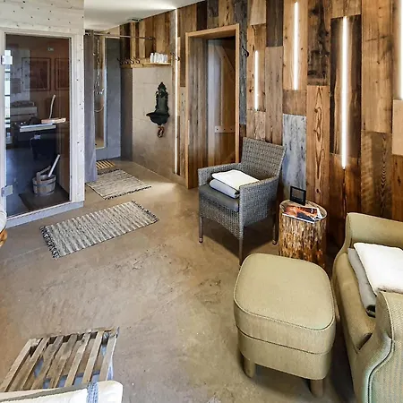 Holiday home Beautiful In With Sauna Podwilczyn