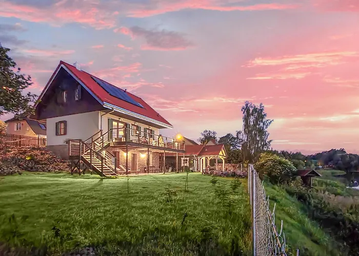 בית נופש Beautiful In With Sauna